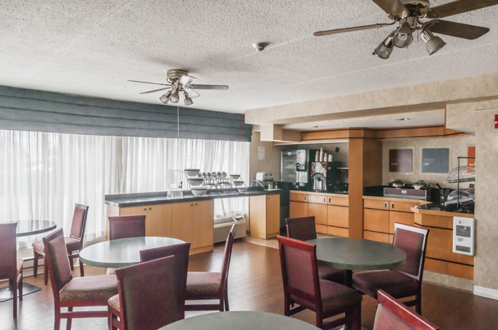 Mississauga Inn & Suites