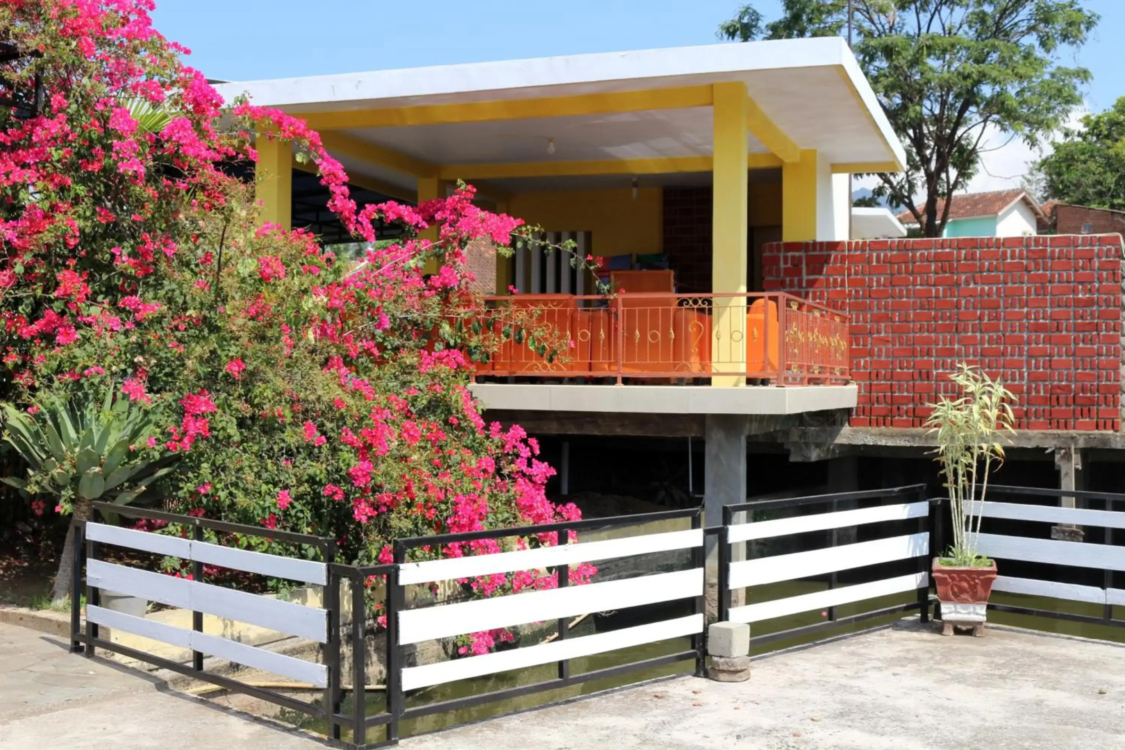 OYO 1722 Villa Ciparay Indah