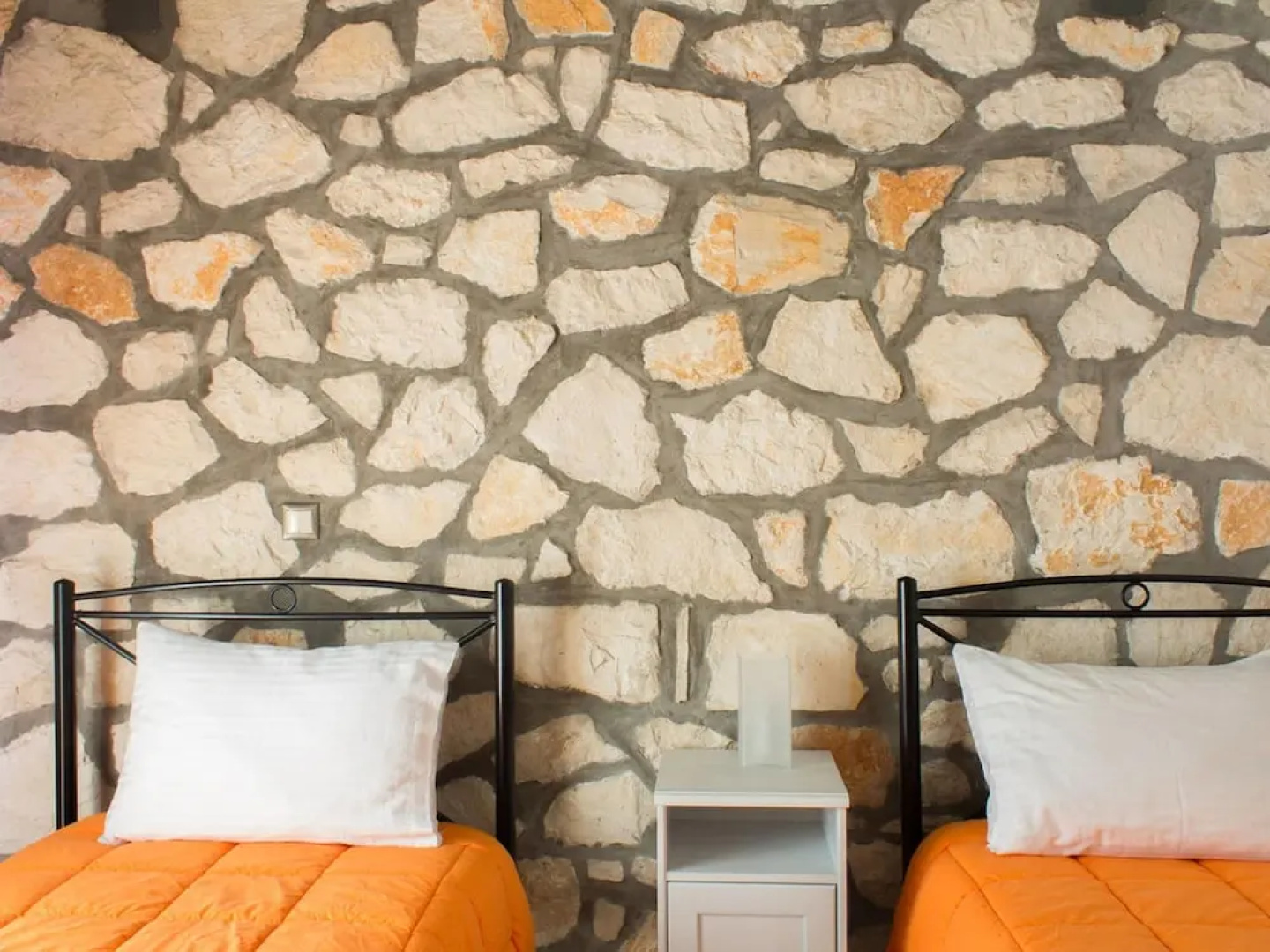 Welcoming Villa near Sea in Agrilia