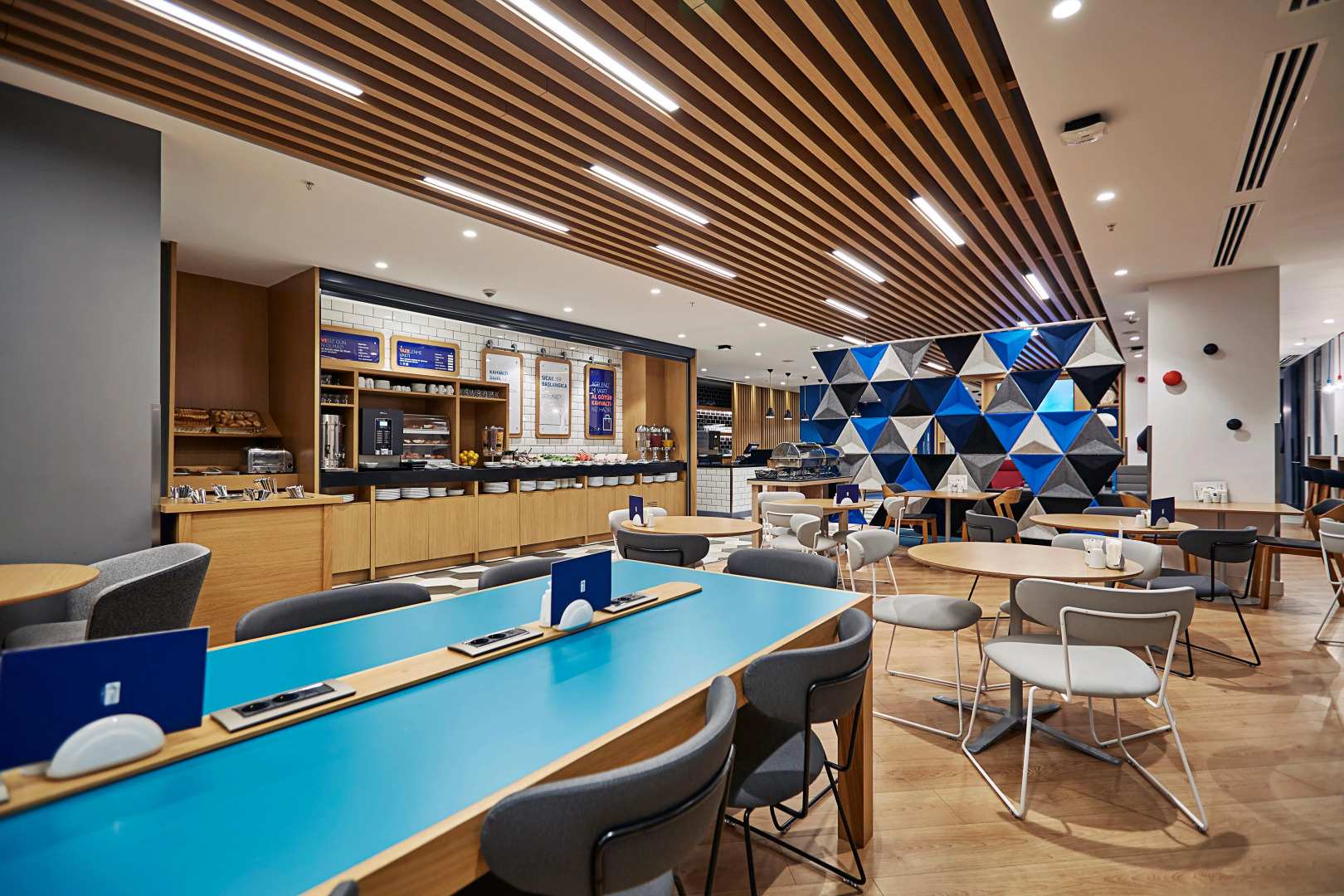 Holiday Inn Express Istanbul - Atakoy Metro by IHG