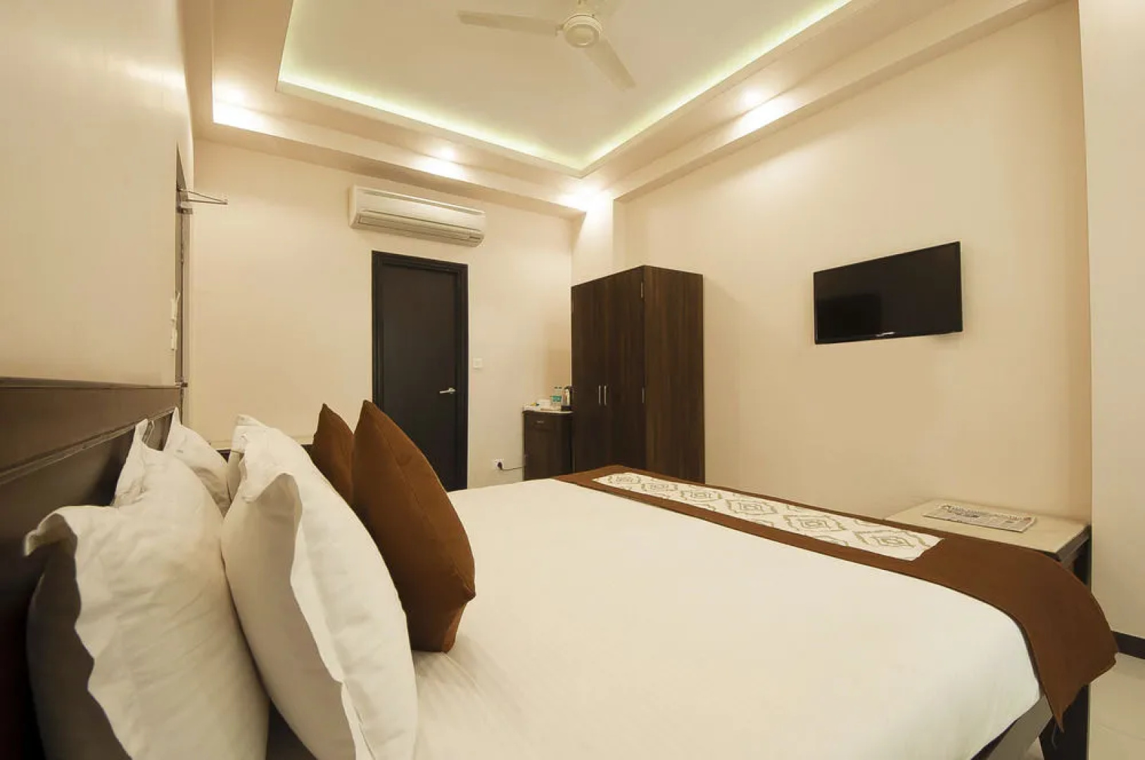 Hotel Presidency Blu Udaipur