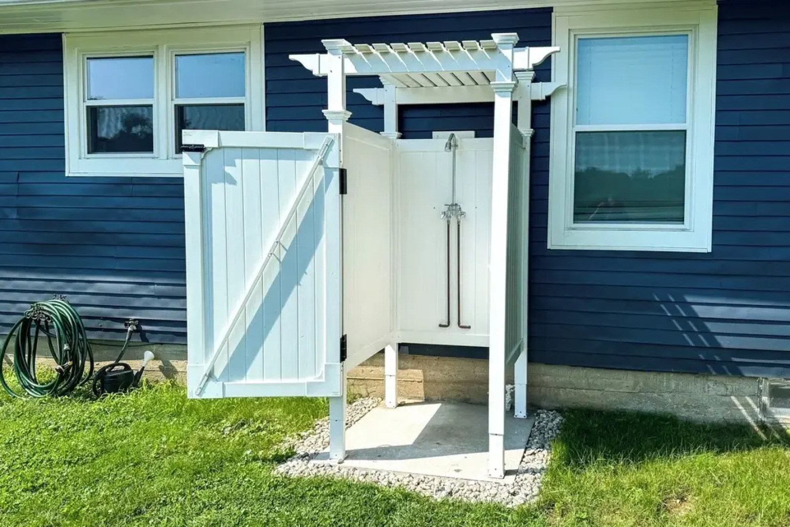 Beautiful Eliot Retreat w/ Fire Pit & Game Room!