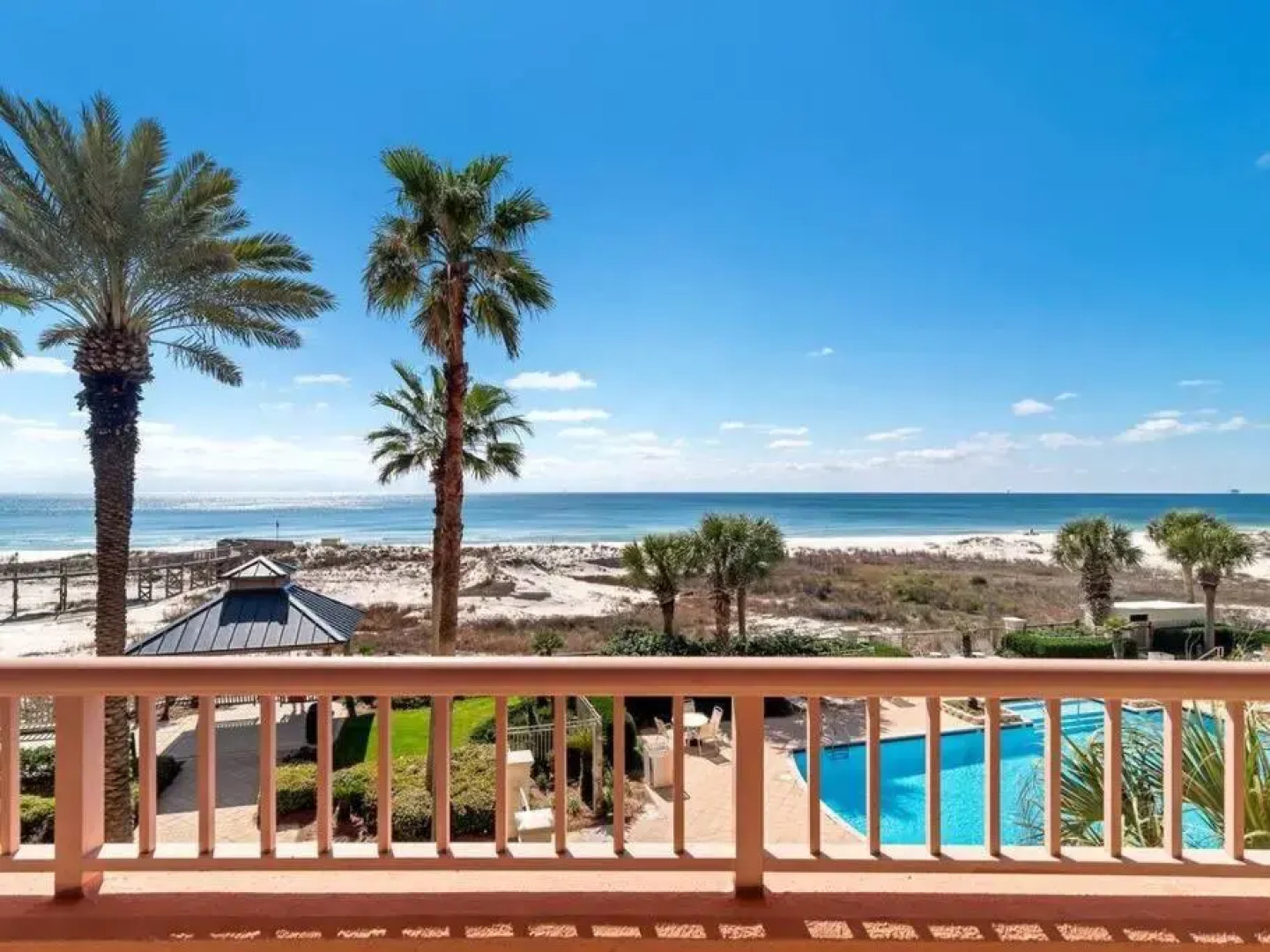 The Beach Club Doral 306 - Spacious Beachfront Condo!