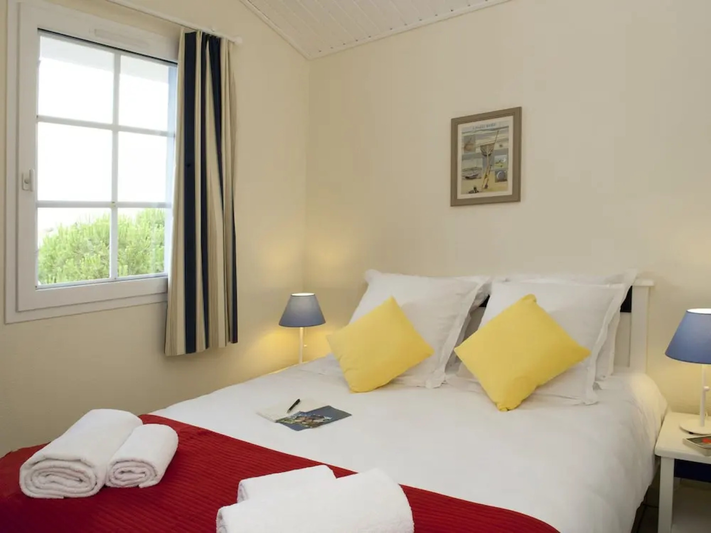 Stylish Holiday Home Located Near a Lake in the Vendée