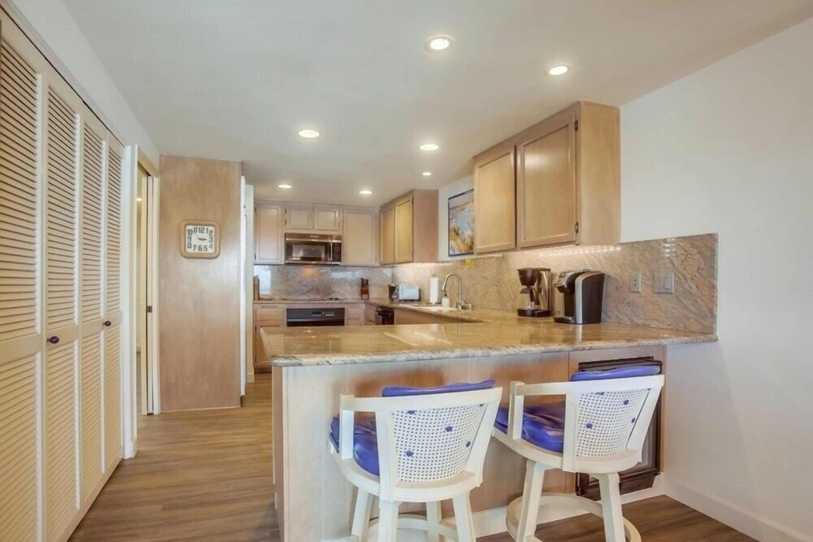 Family Friendly Nautical-themed Condo With Oceanfront Patio Ss121 by Redawning