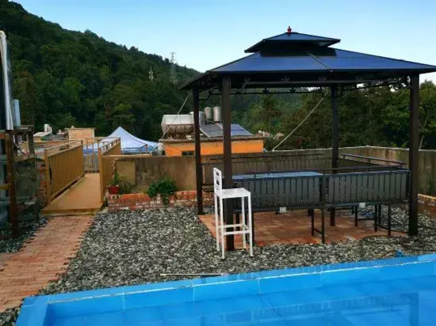 Yuanyang Liuyunge Chinese Inn (Duoyishu Scenic Area)