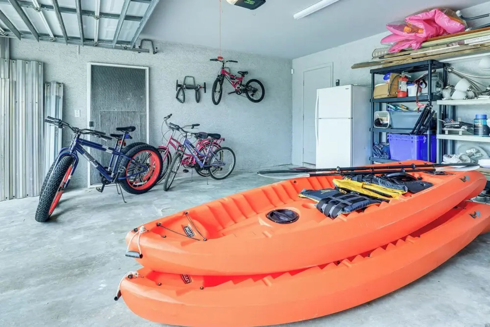 Pet-friendly Fort Pierce Home w/ Pool & Kayaks!