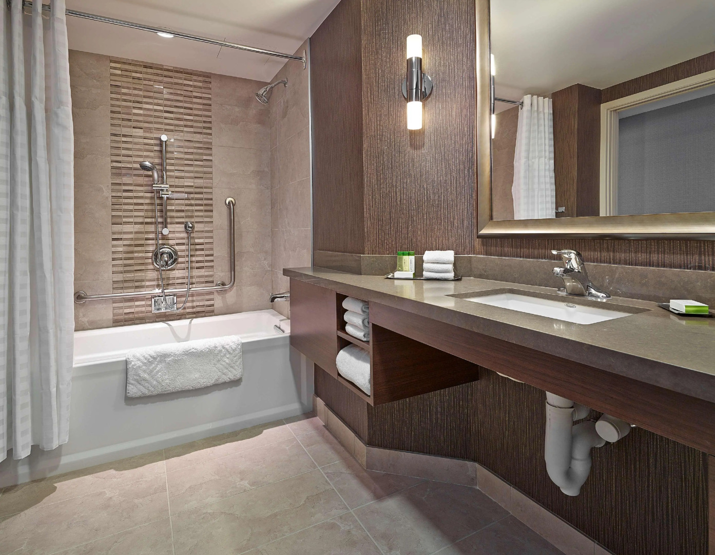 DoubleTree by Hilton Hotel West Edmonton