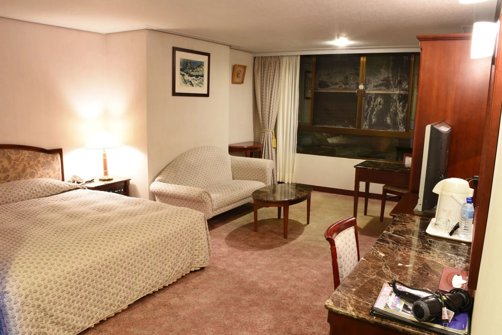 Honeymoon Hotel