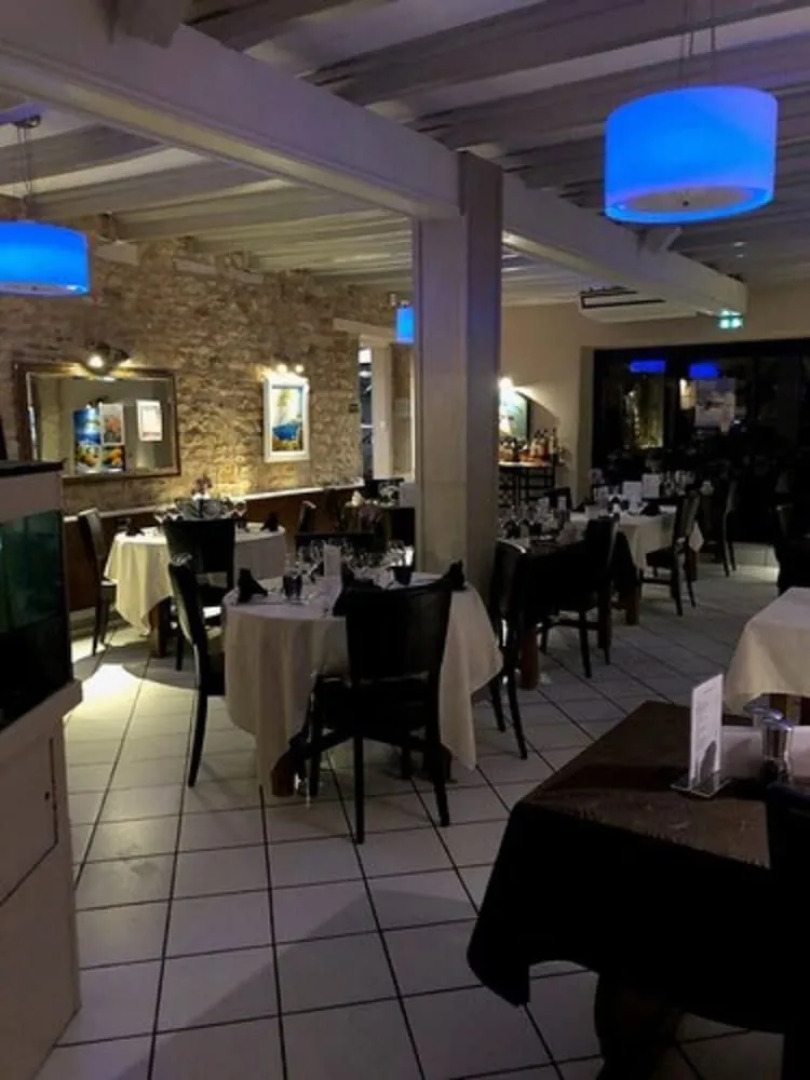 Hôtel Les Marronniers d’Arc