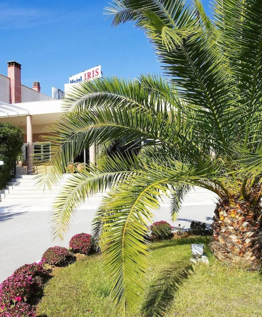 Iris Hotel