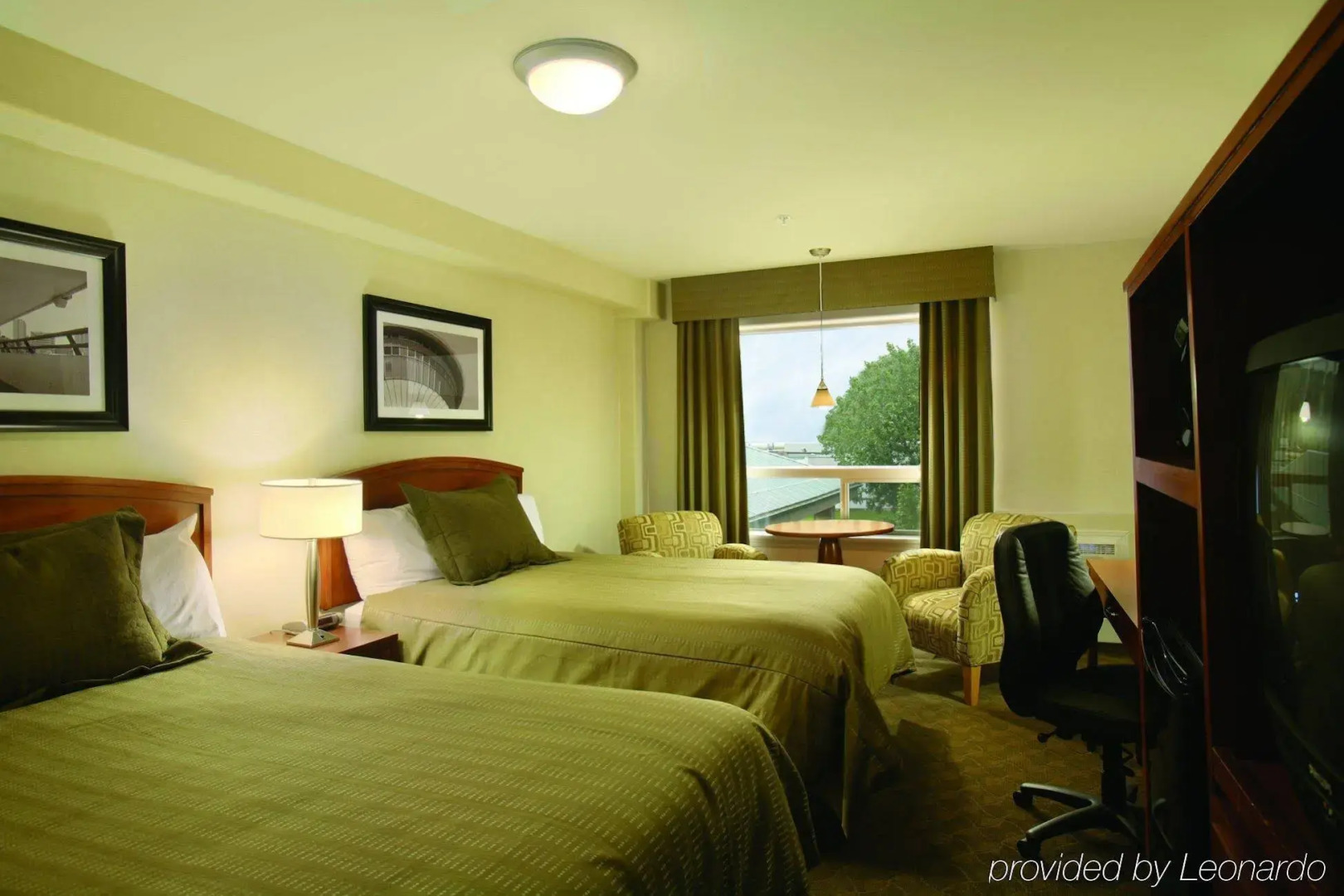 Sandman Hotel & Suites Winnipeg Airport