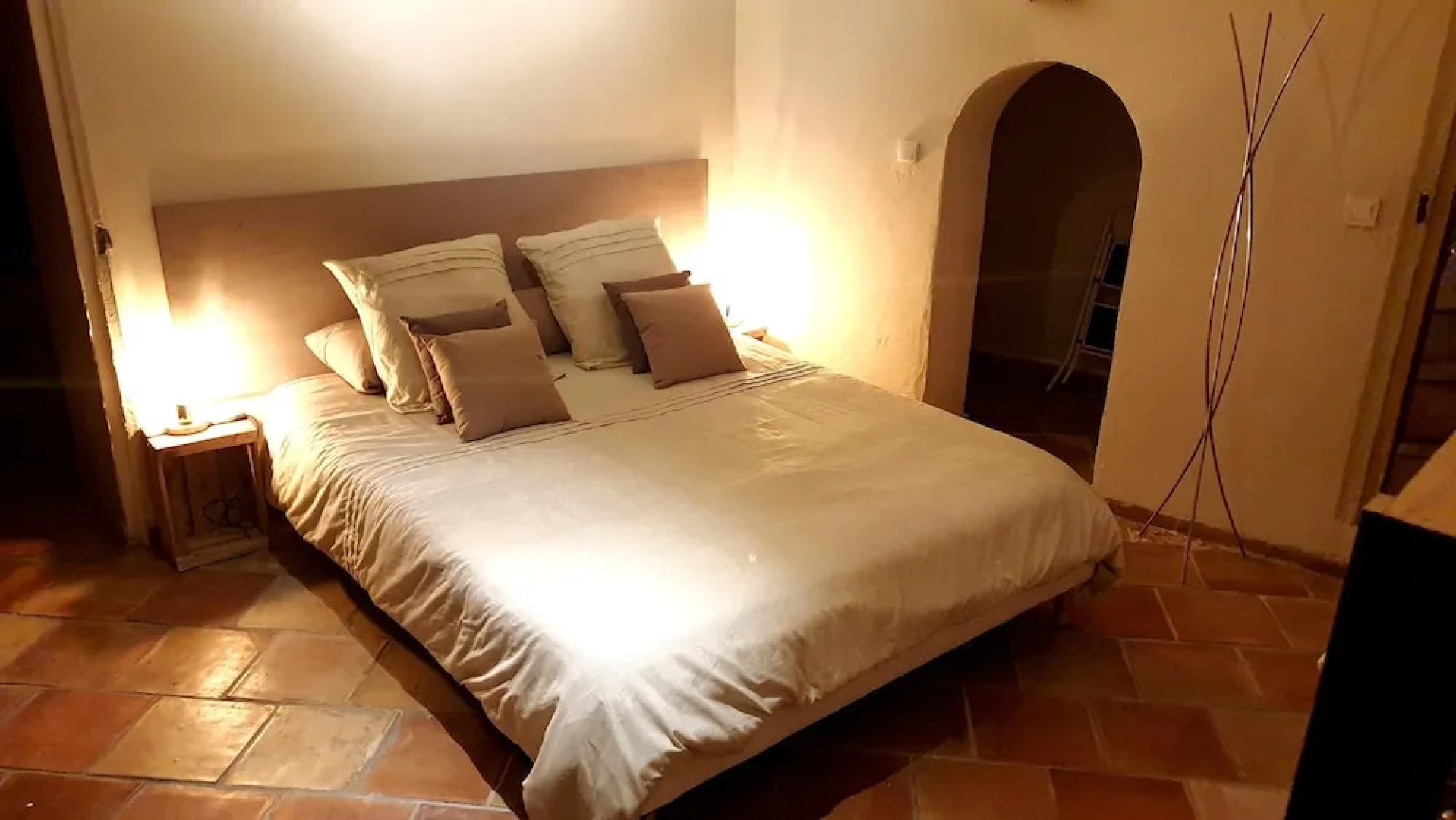 Apartment With one Bedroom in Grambois, With Wifi