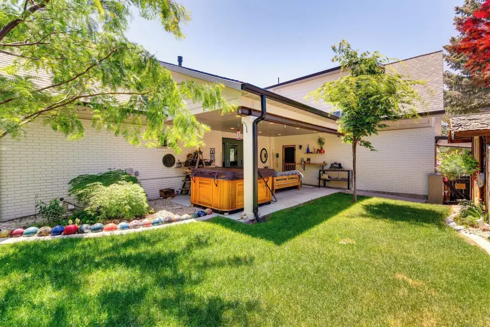 11 Mi to Snowbird Resort: Mtn-view Apt w/ Hot Tub