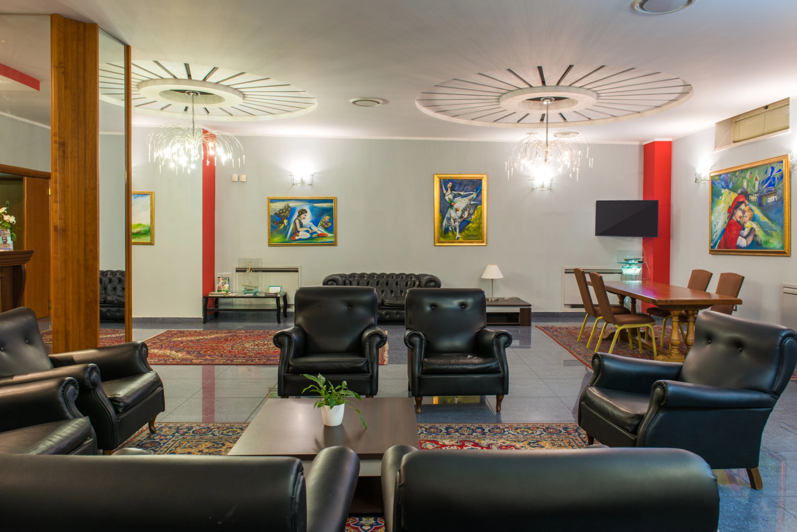Royal Hotel