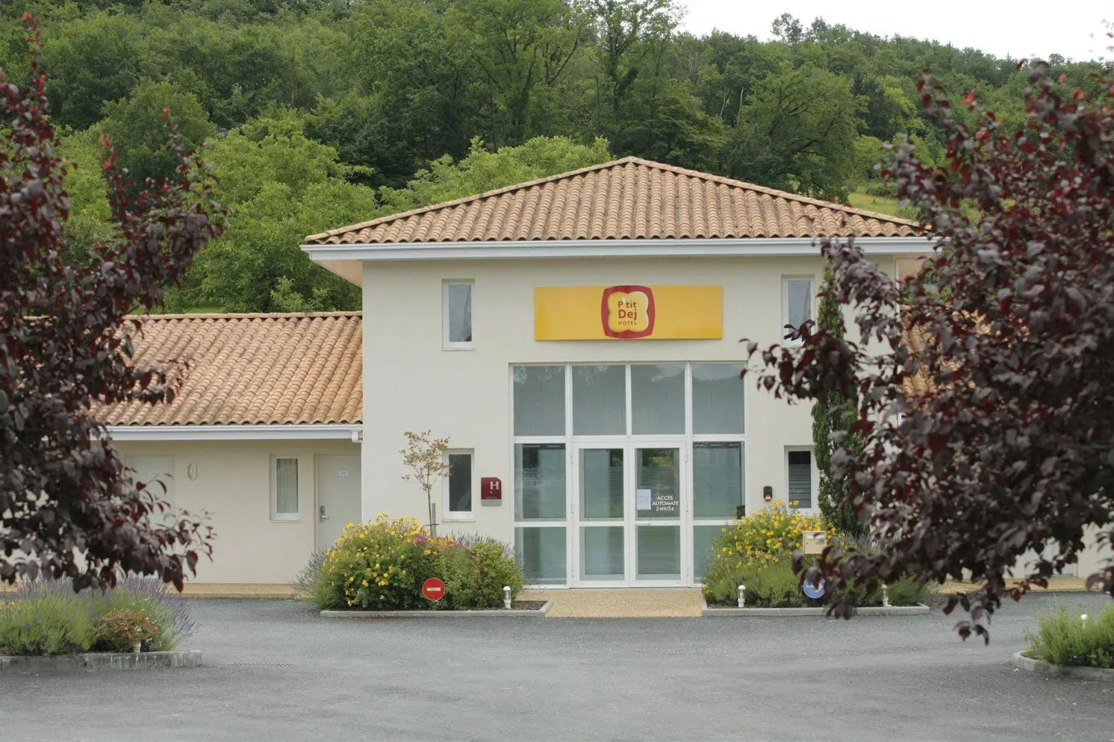 Hôtel Confort Le Moulin Rouge