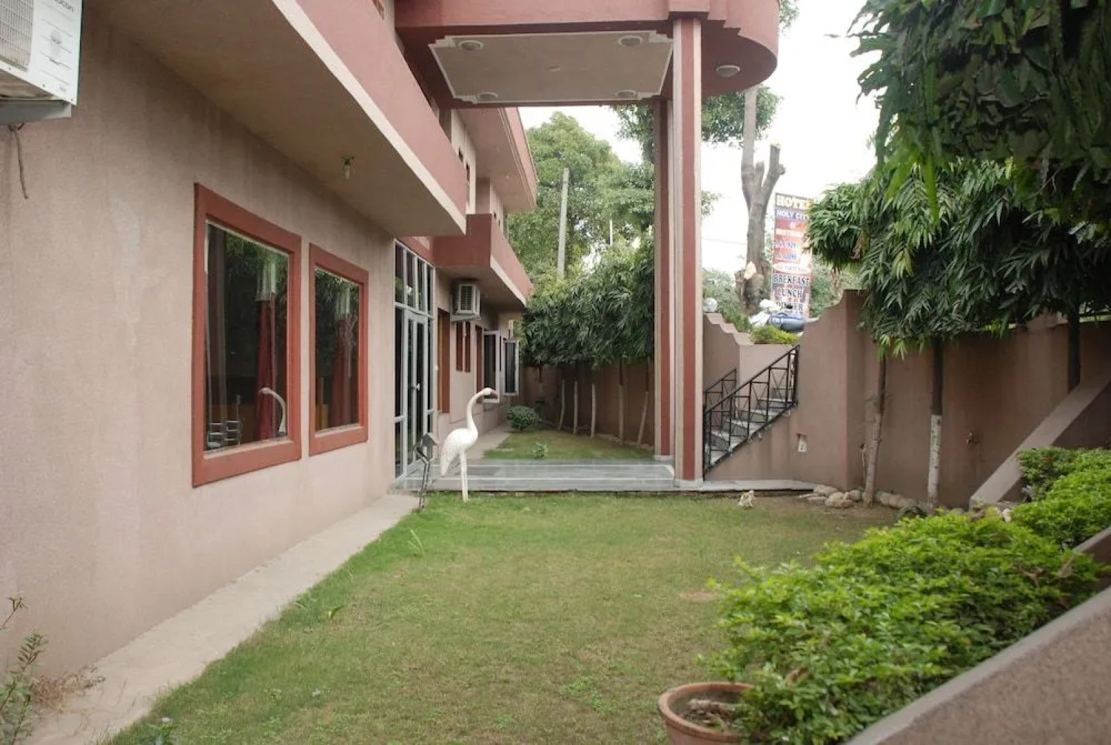 Hotel Holy City Paradise inn