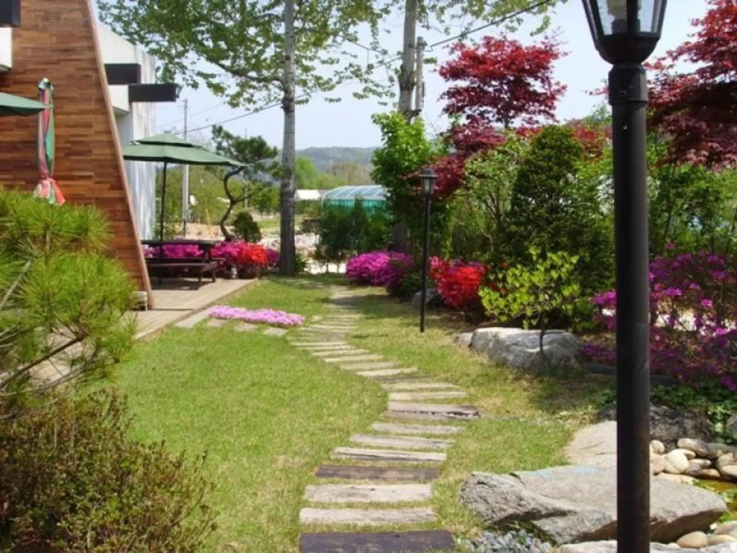 Yangpyeong Hayandohwaji Pension