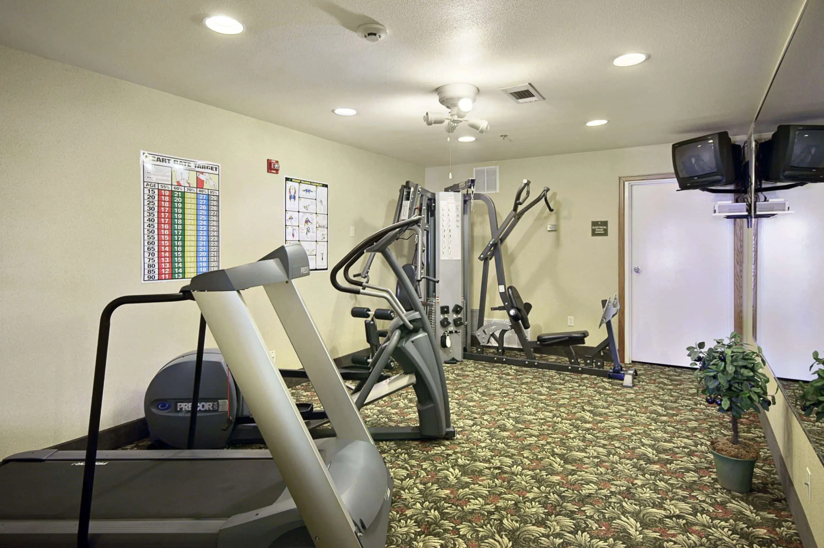 Super 8 by Wyndham Pine Bluff