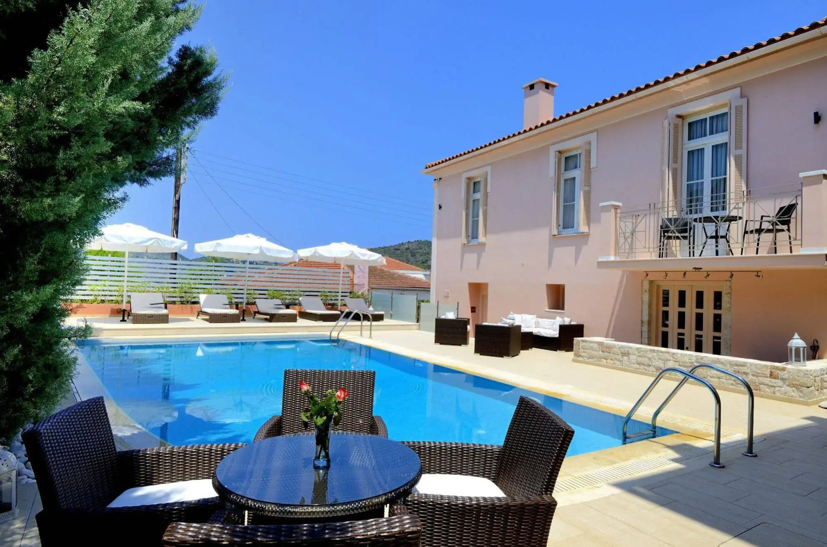 Korina Gallery Hotel