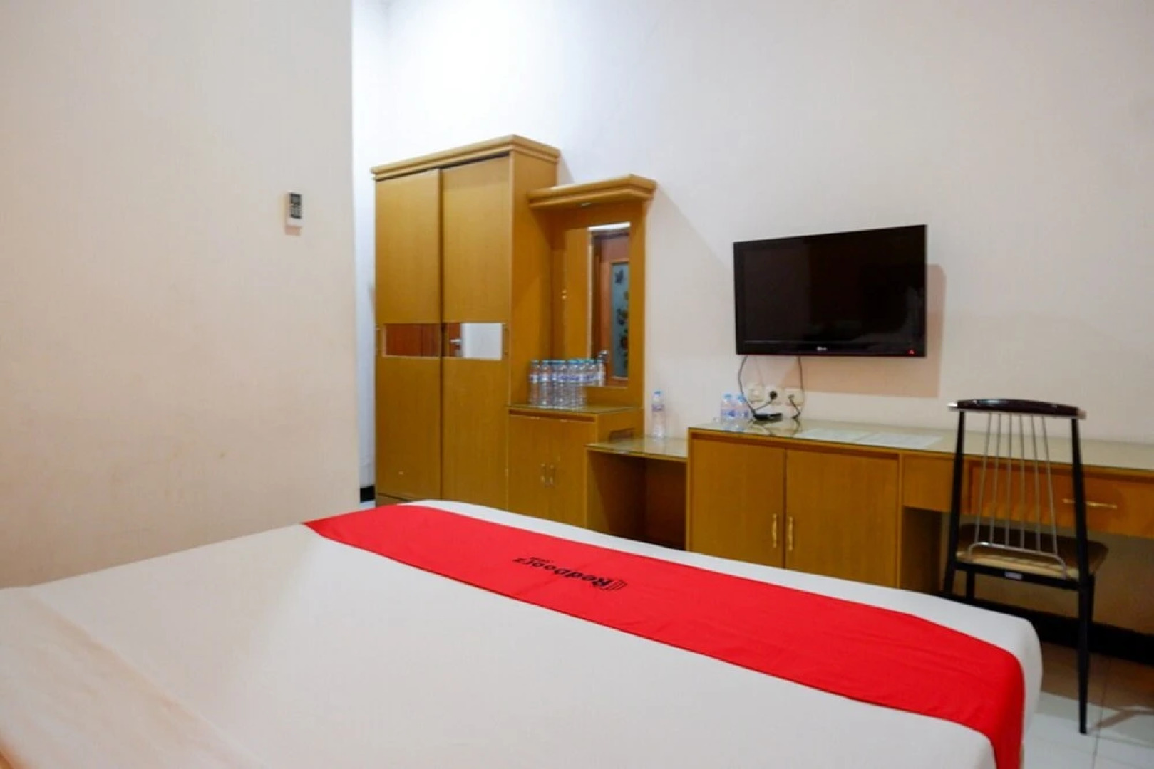 Hotel Bugis by RedDoorz