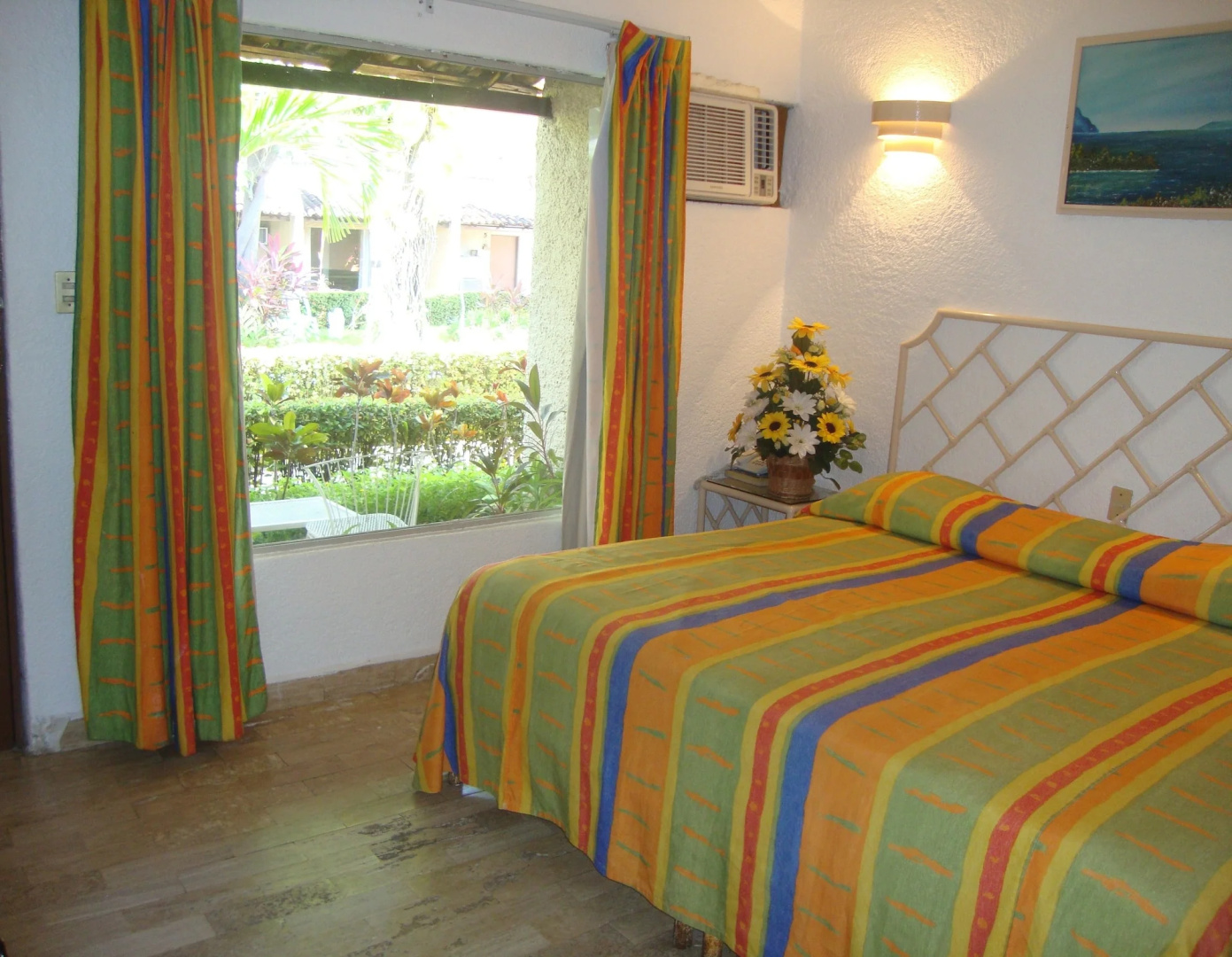 Sands Acapulco Hotel & Bungalows