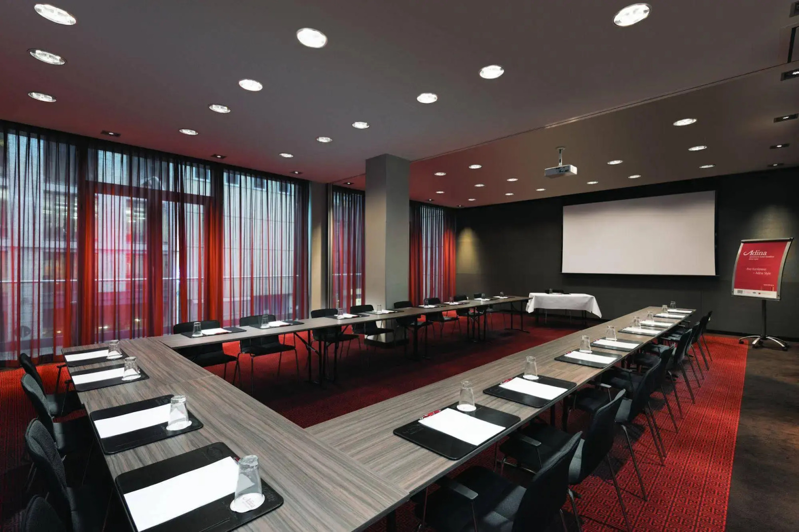 Adina Apartment Hotel Frankfurt Neue Oper