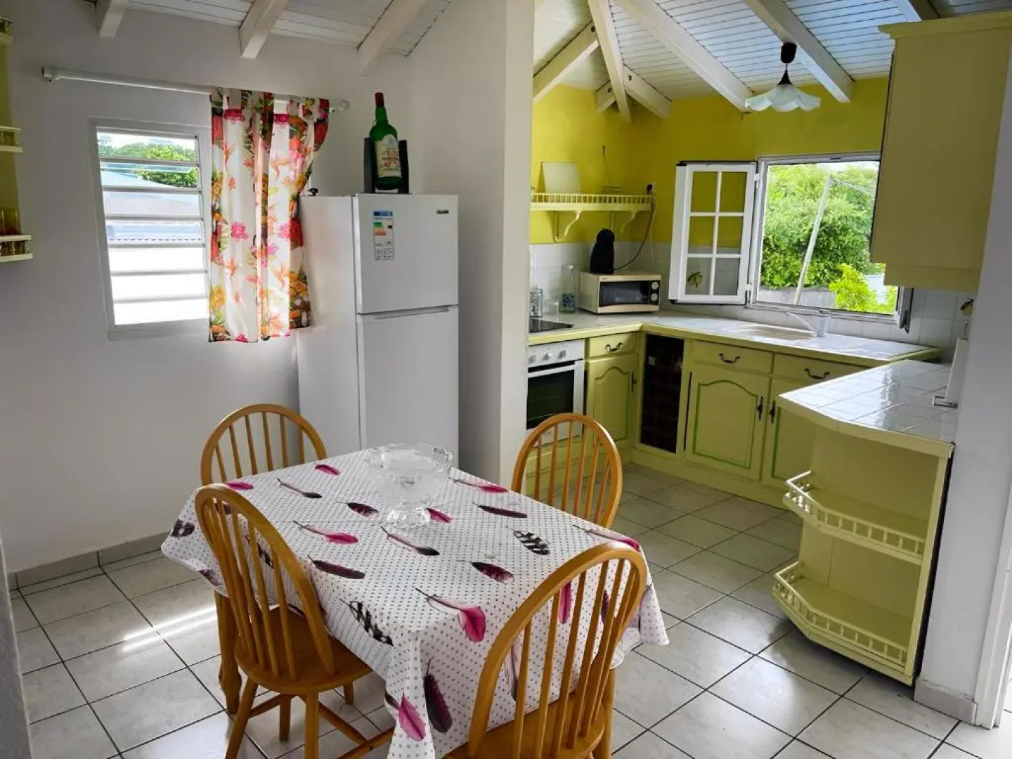 Apartment With 2 Bedrooms In Le Moule With Enclosed Garden And Wifi 300 M From The Beach