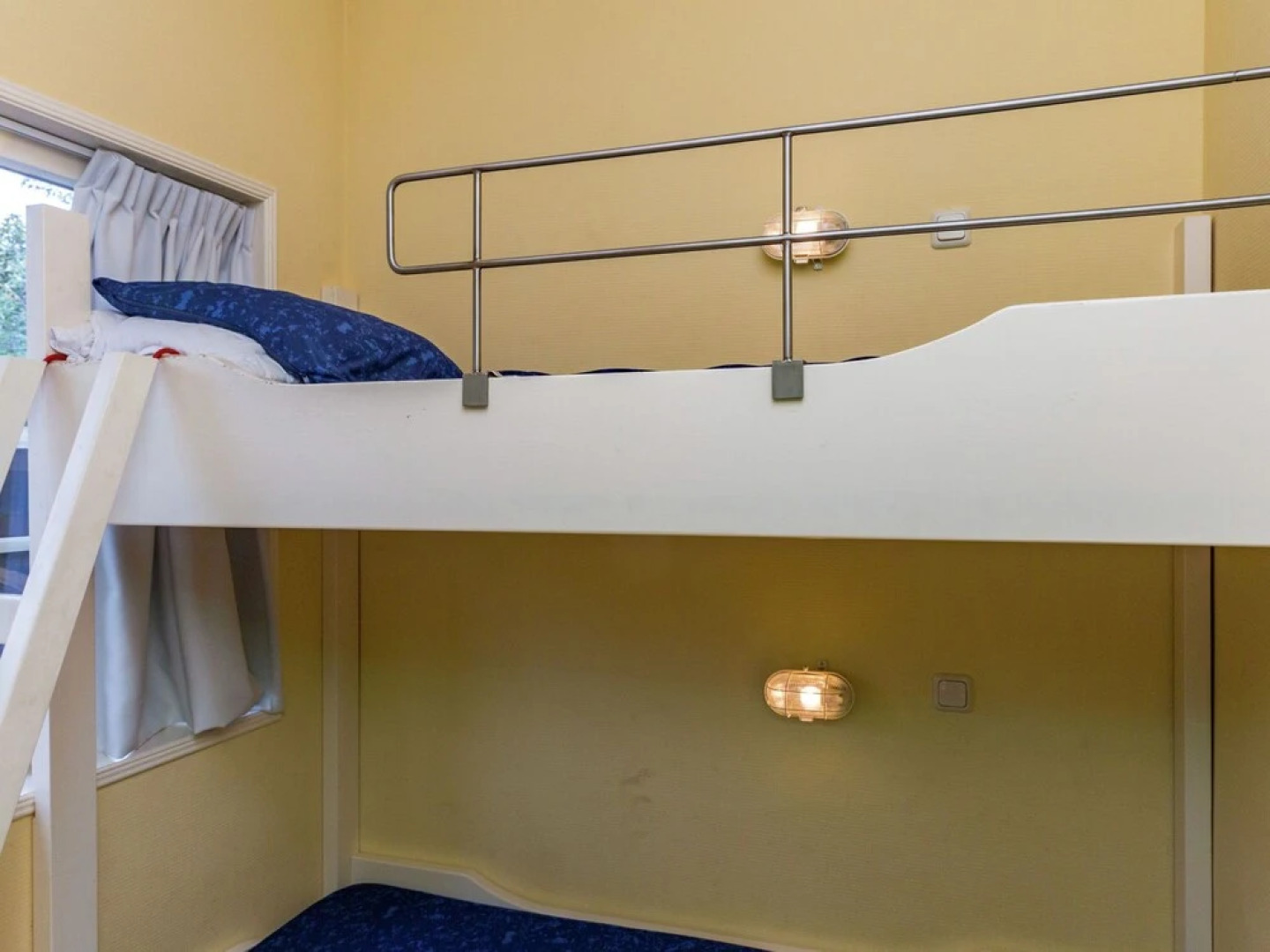 Holiday Home in the Dunes of Burgh-haamstede With a View of the Lighthouse