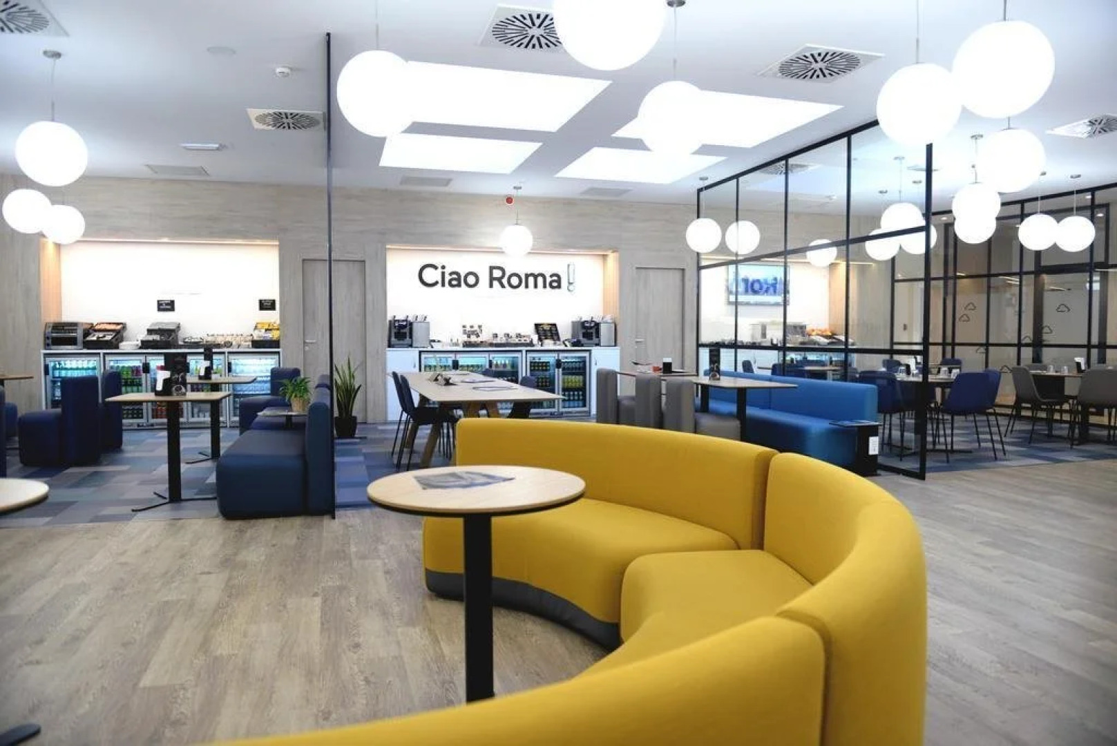 Air Rooms Rome Airport by HelloSky