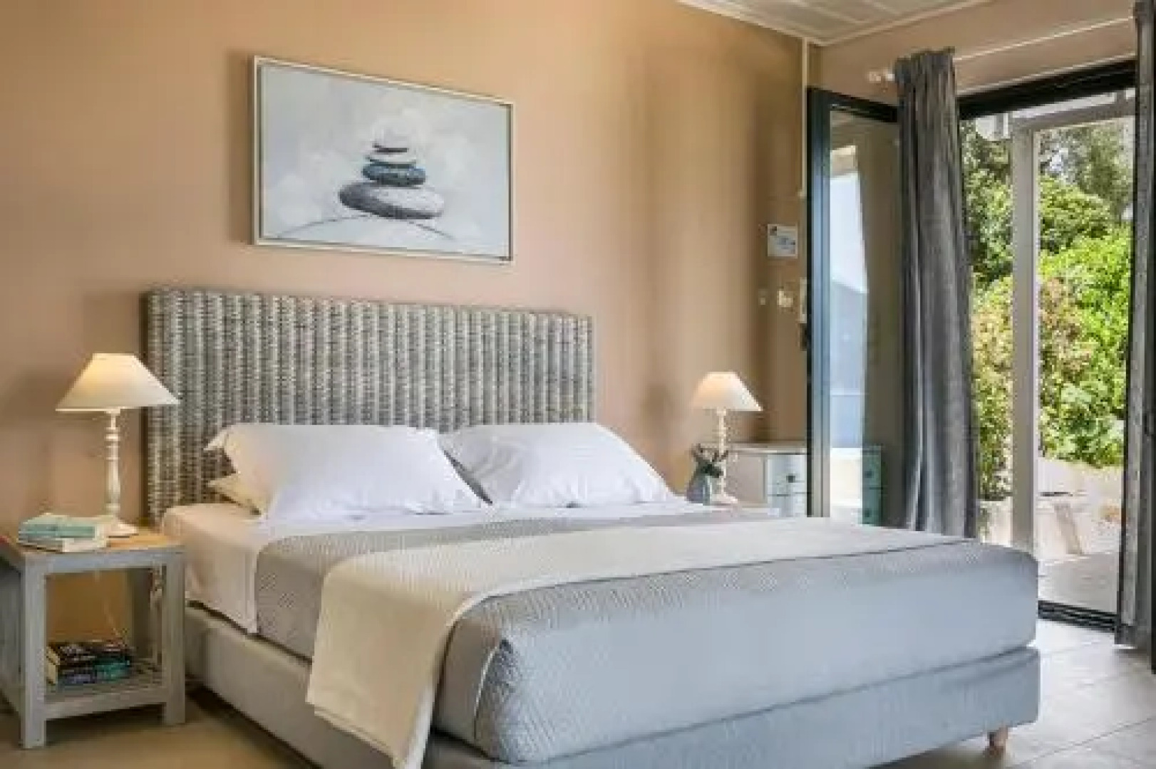 Martini Waterfront Suites