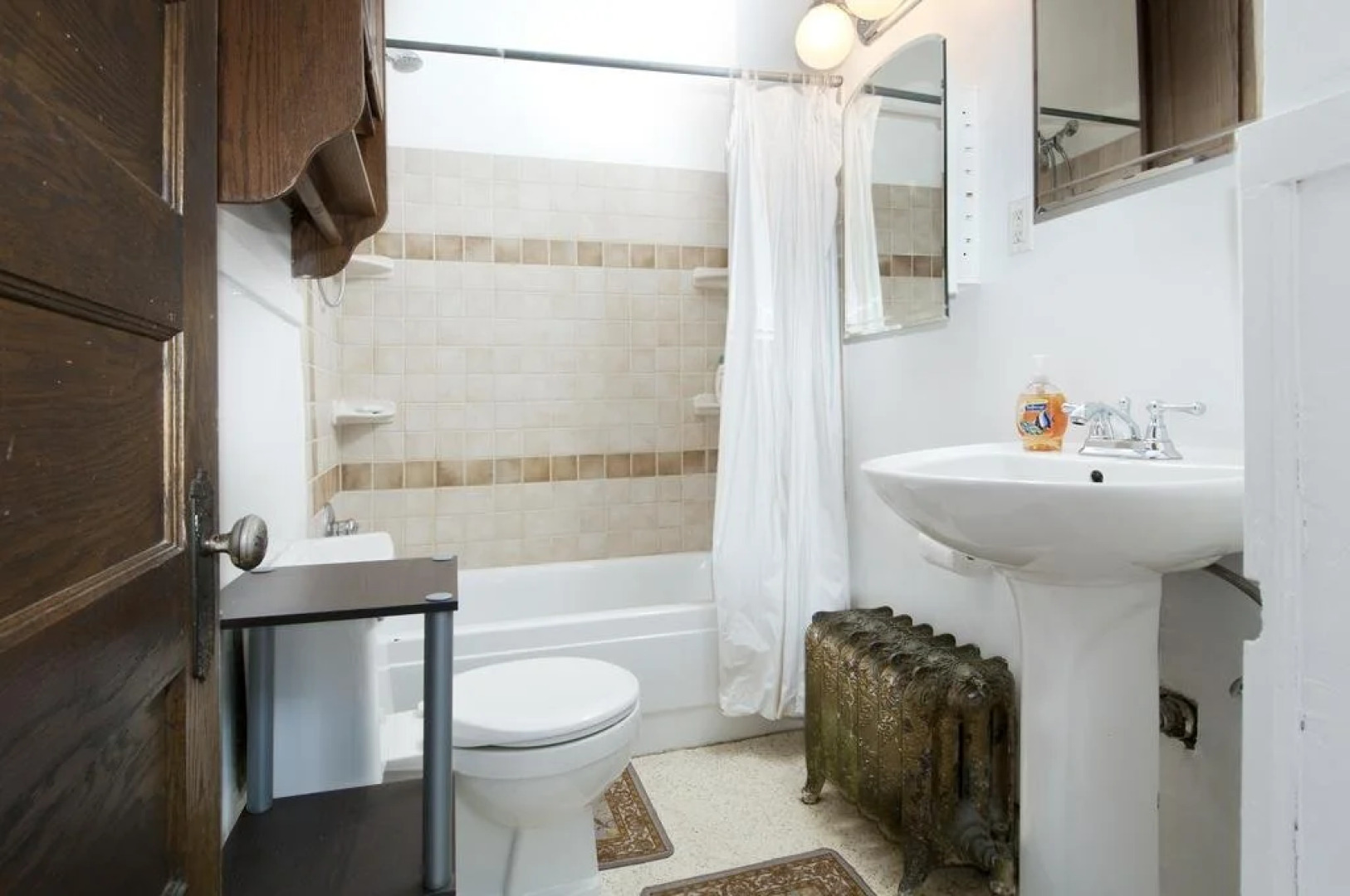 S&j University Downtown Mall Of America