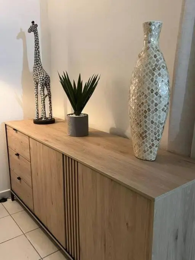 Zabana Lodge, dans un jardin tropical avec piscine