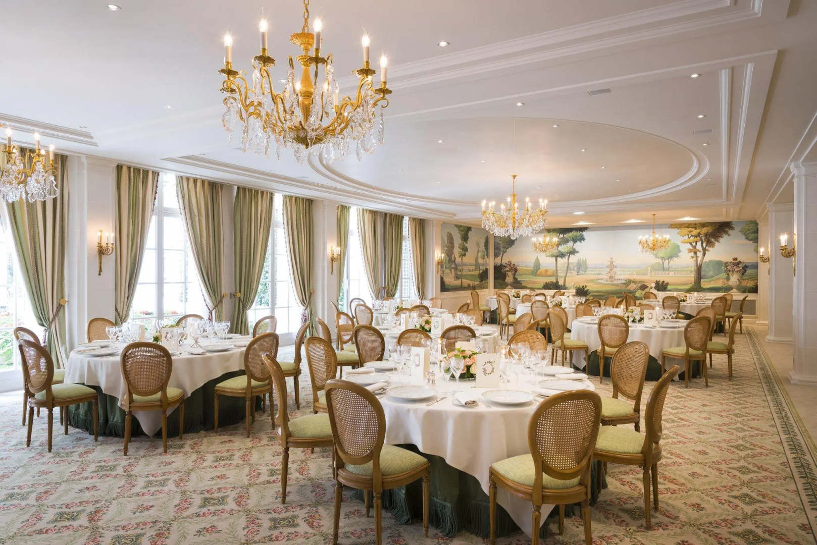 Отель Le Bristol Paris