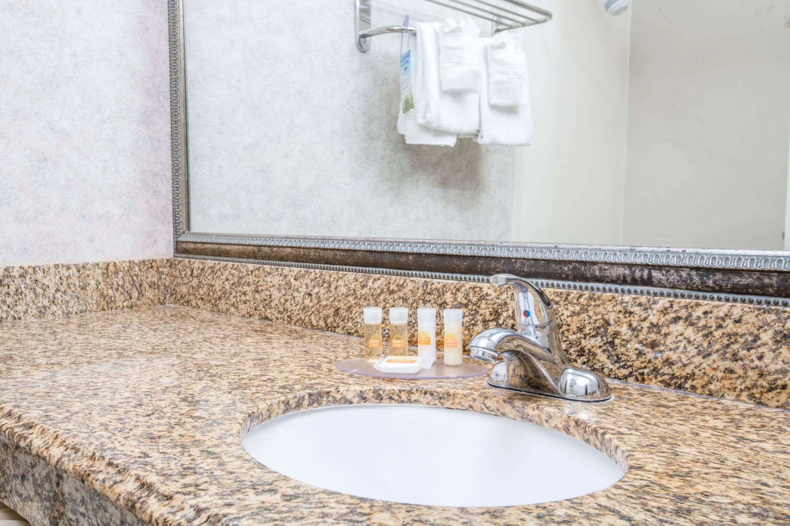 Days Inn by Wyndham Los Angeles Stadium Area/LAX