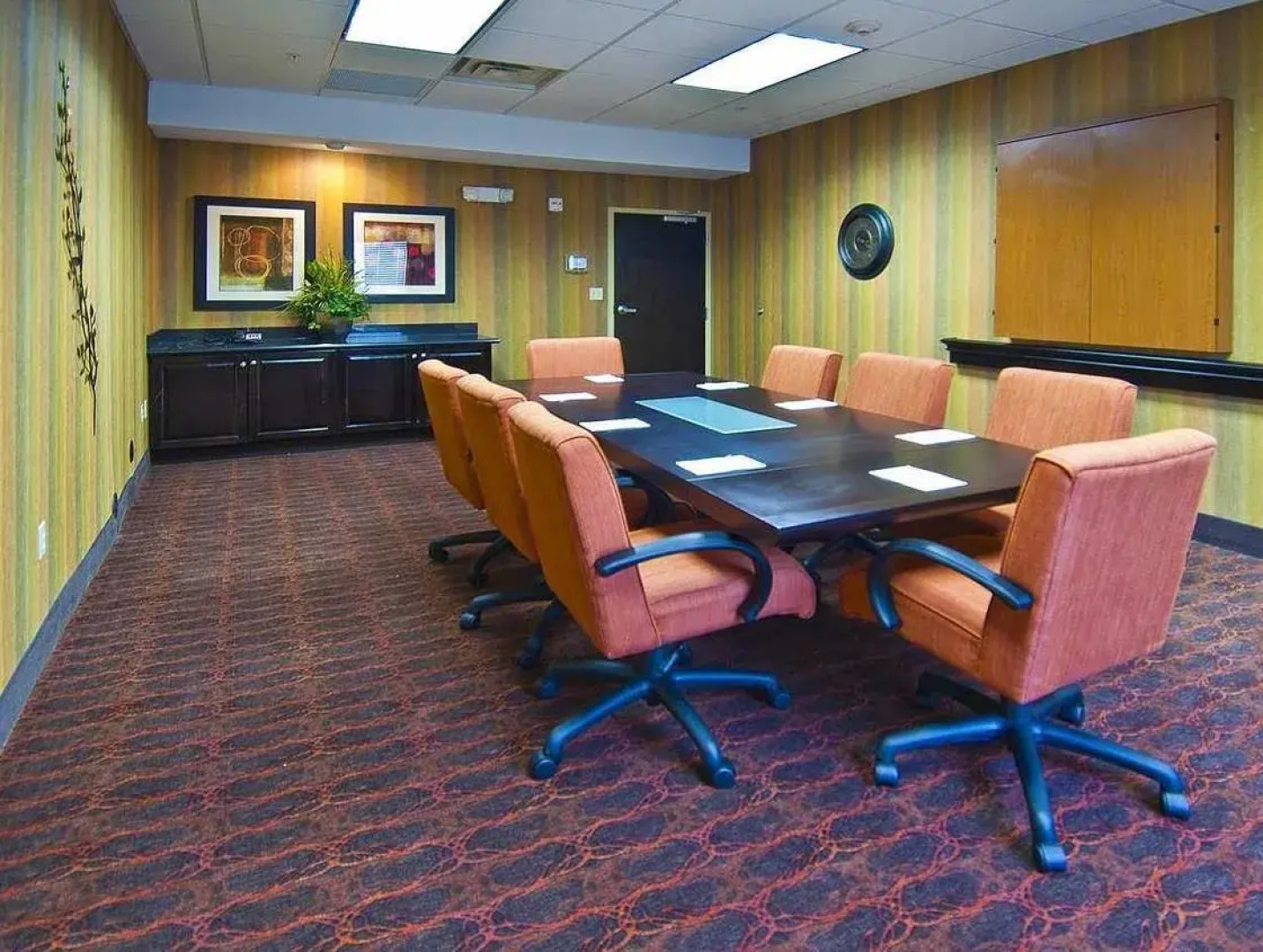 Hampton Inn & Suites Elk City