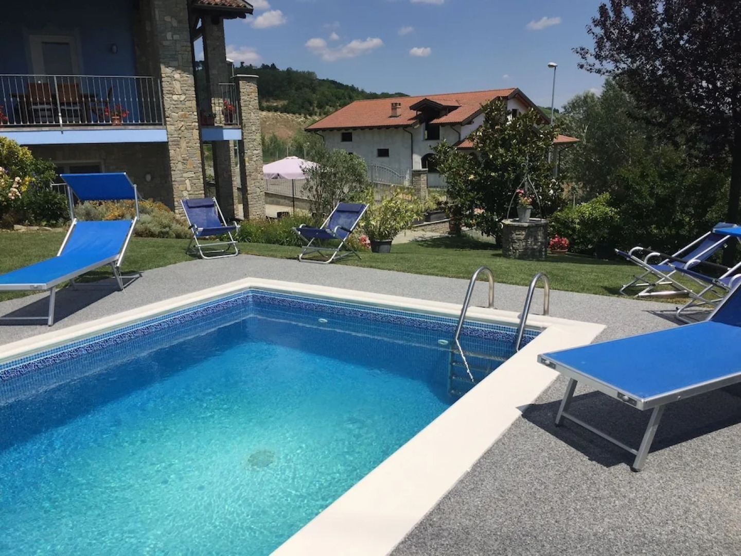 La Casa Blu Apartment in Villa With Exclusive use of the new Pool Garden, Unesco