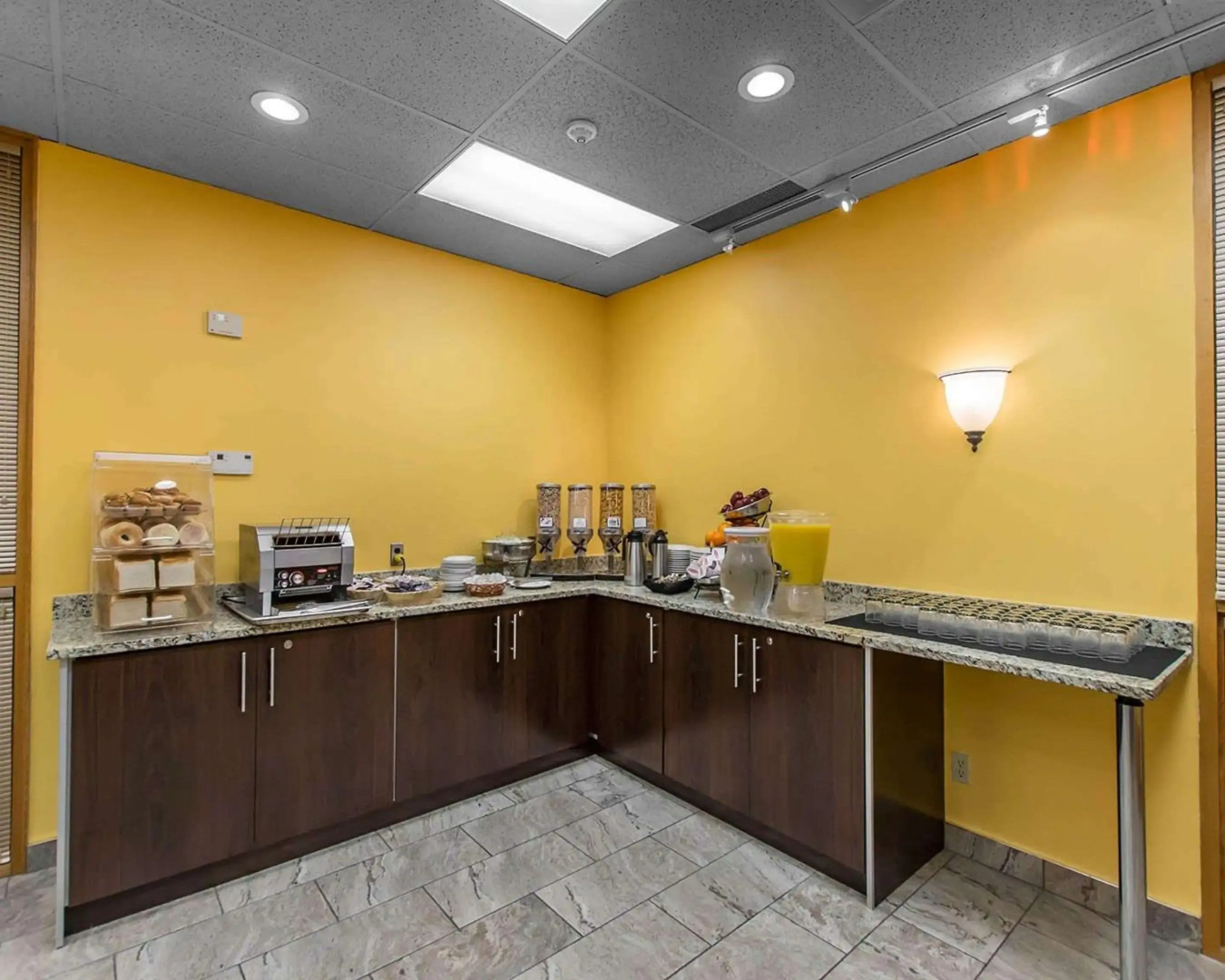 Quality Inn & Suites Bay Front