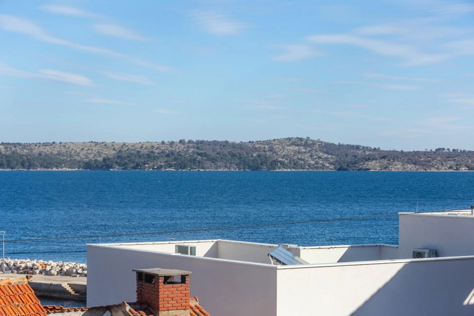 Milka - in Center & Close to the sea - H