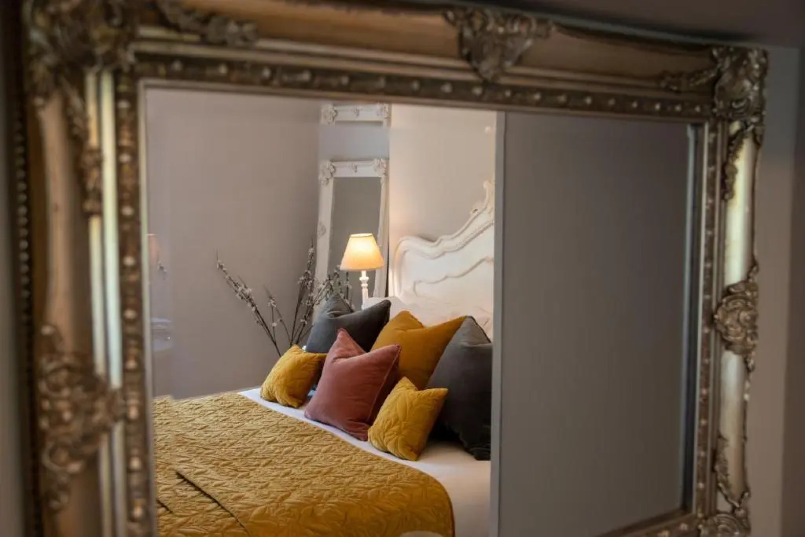 Apple Tree Bed  Breakfast