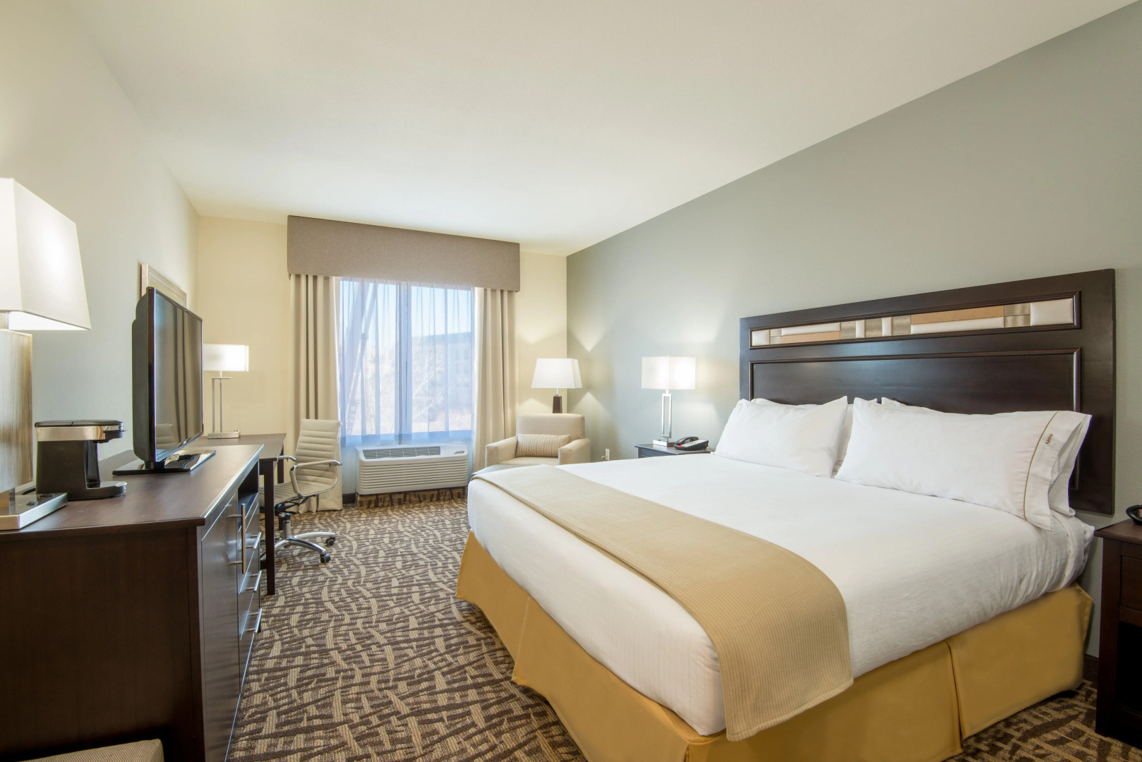 Holiday Inn Express & Suites Denver South - Castle Rock by IHG
