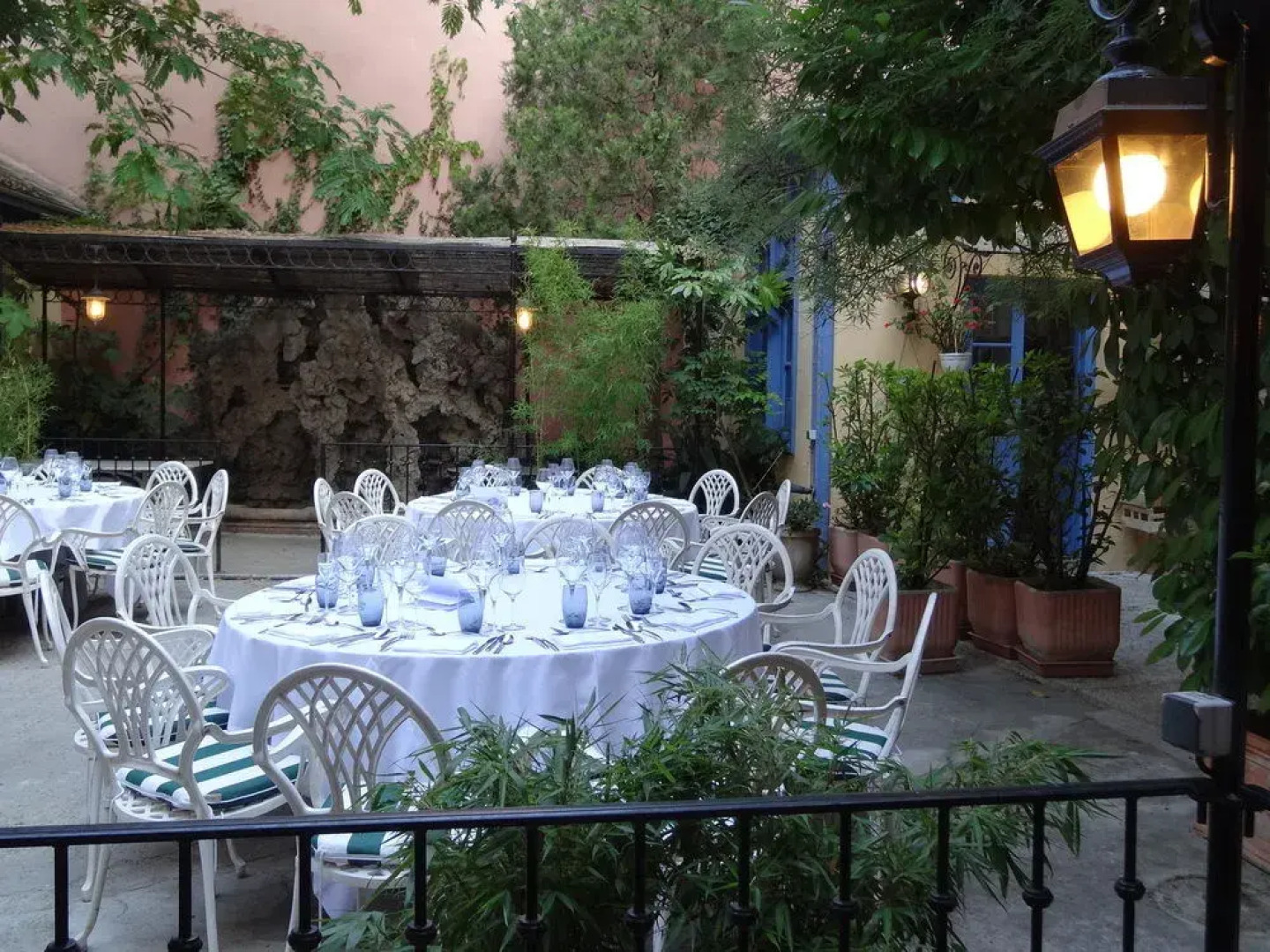 Logis Hotel Moderne Et Pigeon