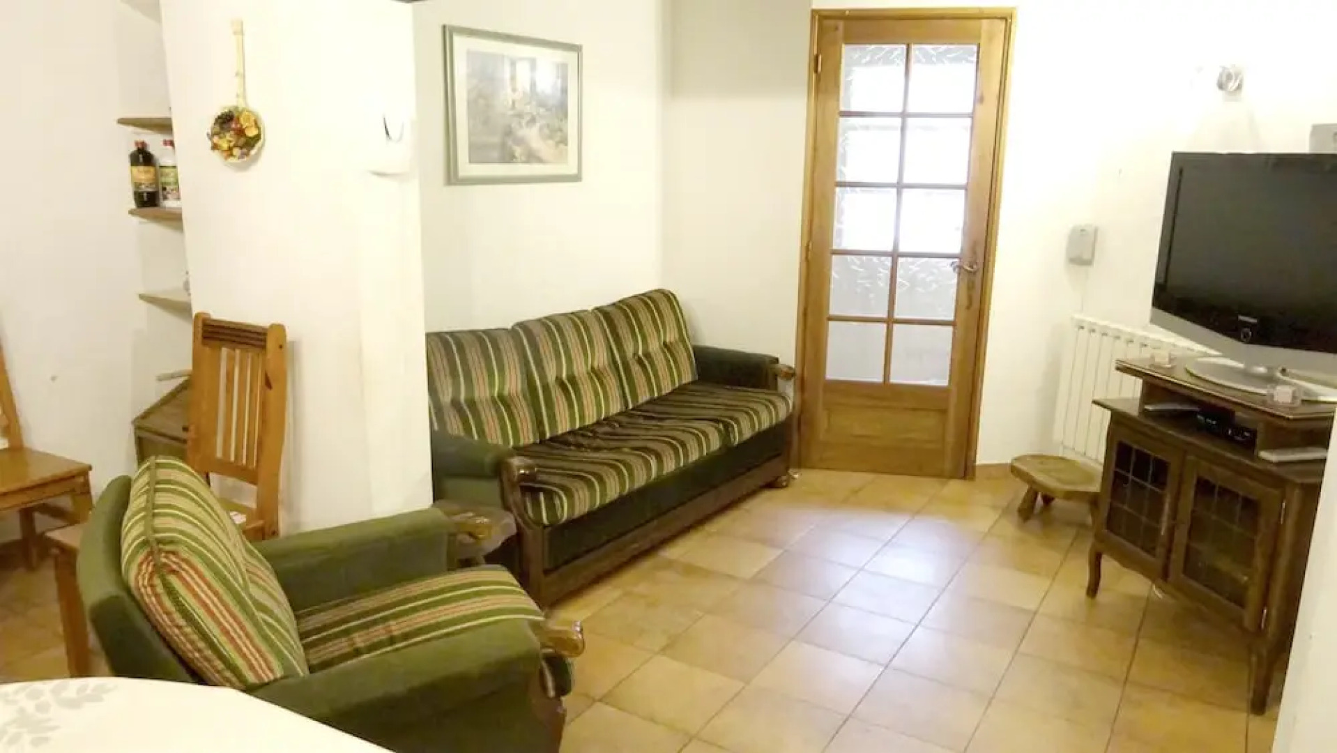 House With 2 Bedrooms in Monieux, With Wonderful Mountain View and Fur