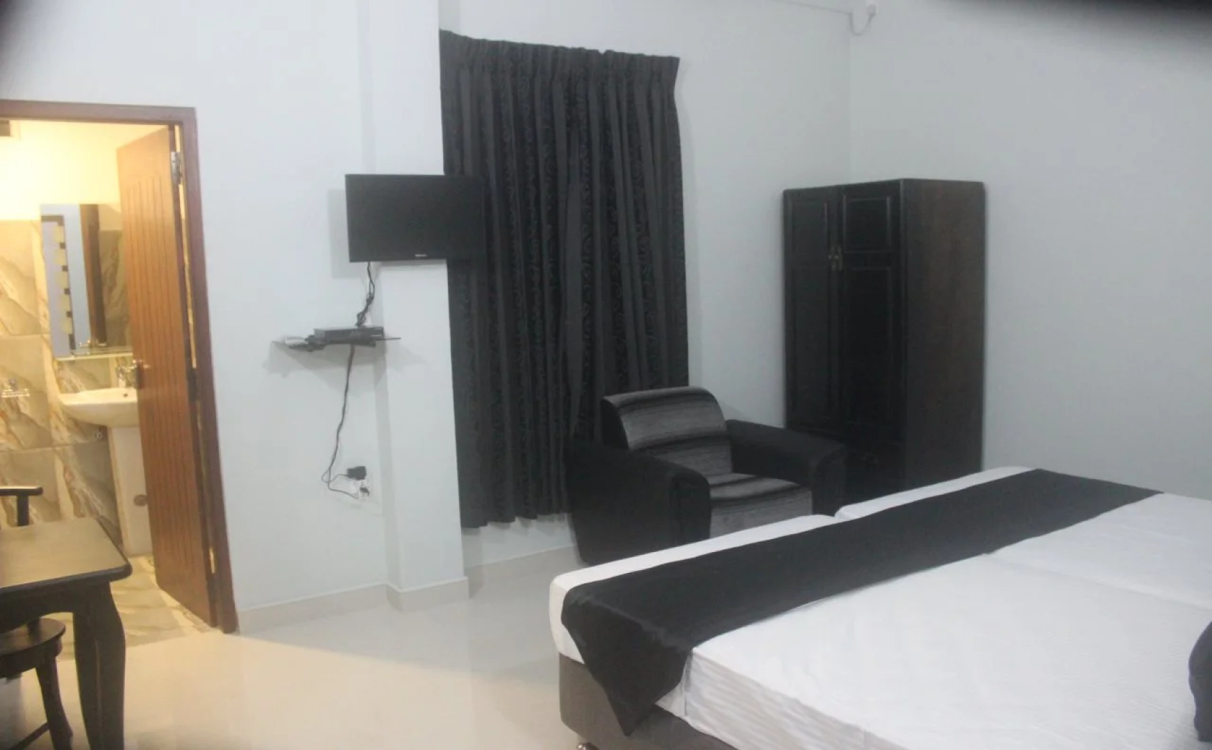 Tsuyoshi Residencies