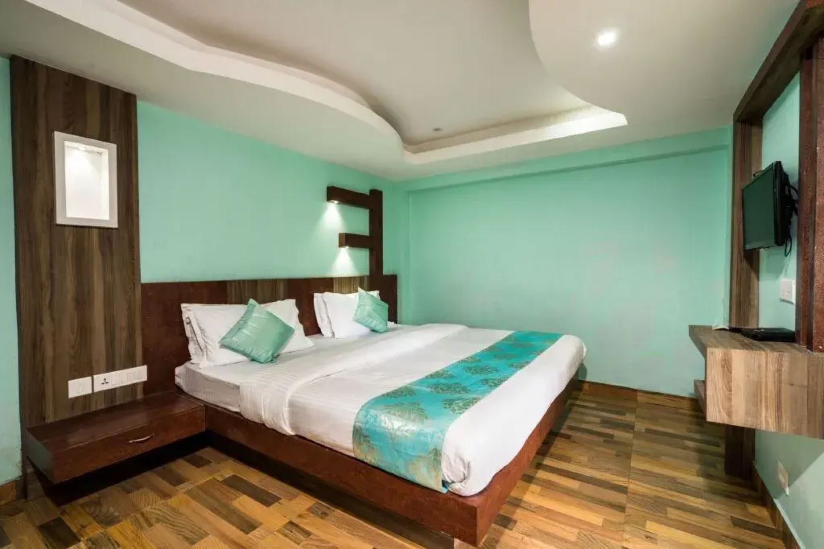 OYO 7178 Blooms Greenland Residency