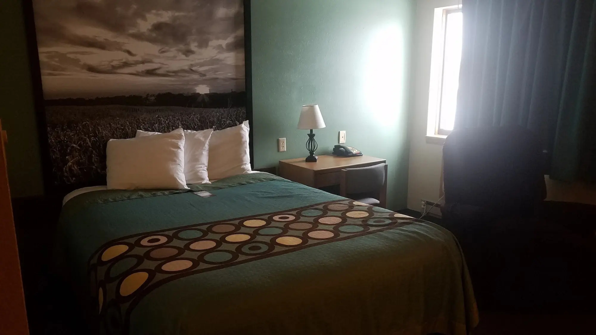 Super 8 By Wyndham Milbank