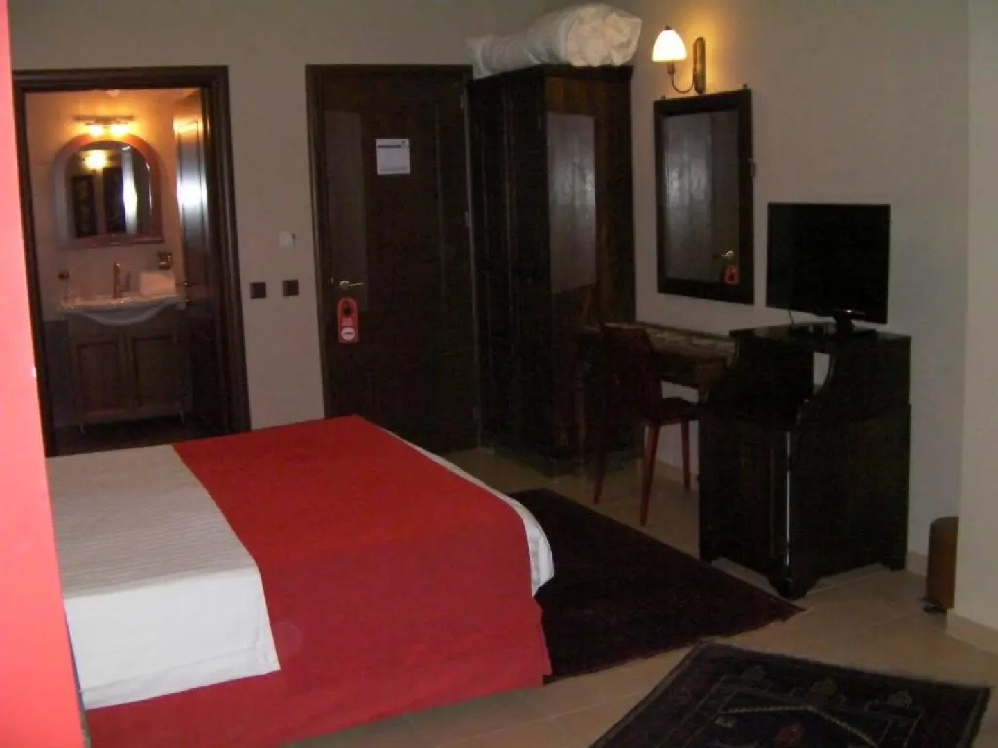 Pandion Boutique Hotel & Suites