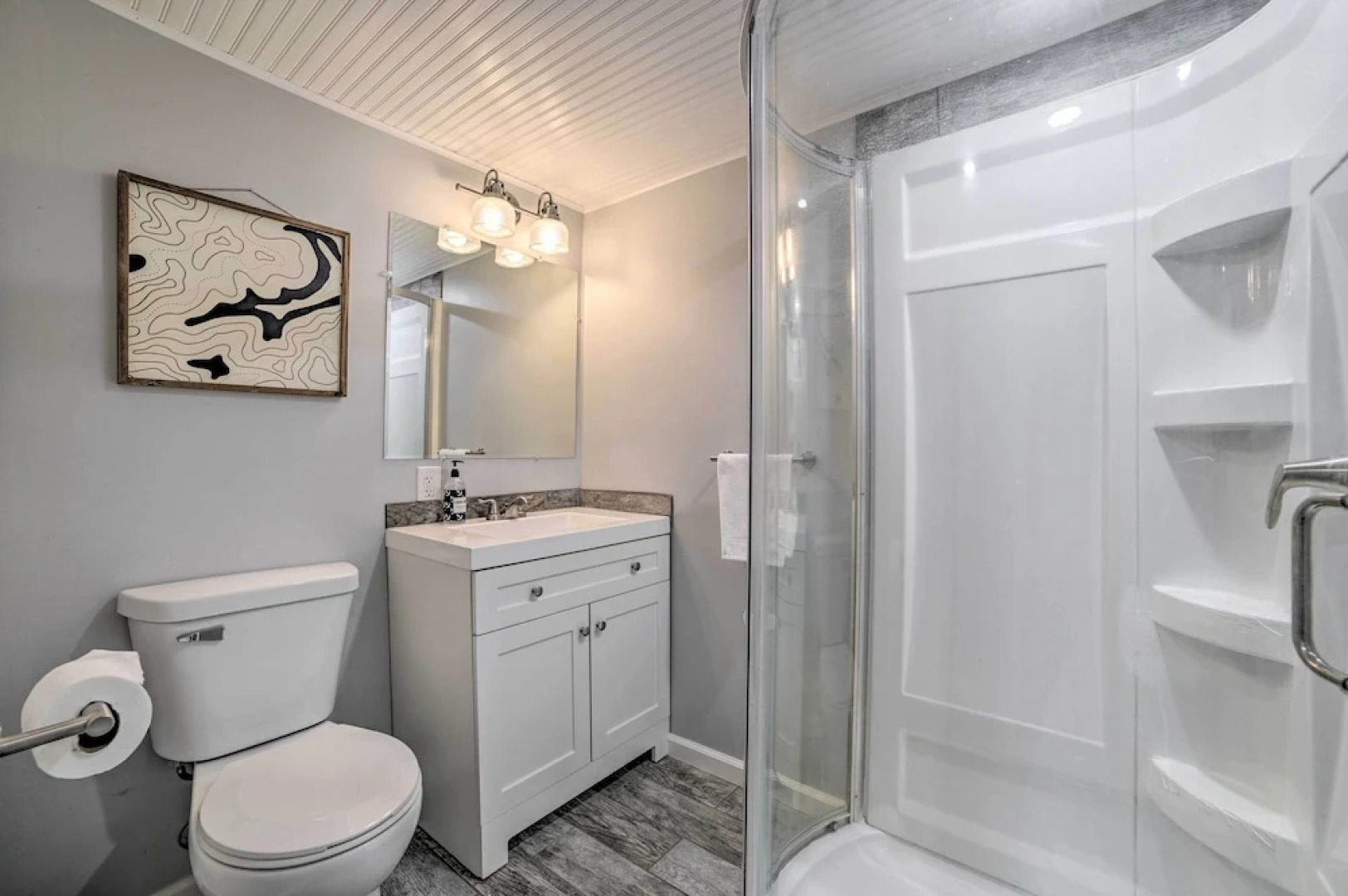 Prudenville Retreat w/ Yard ~ 1 Mi to Lake!