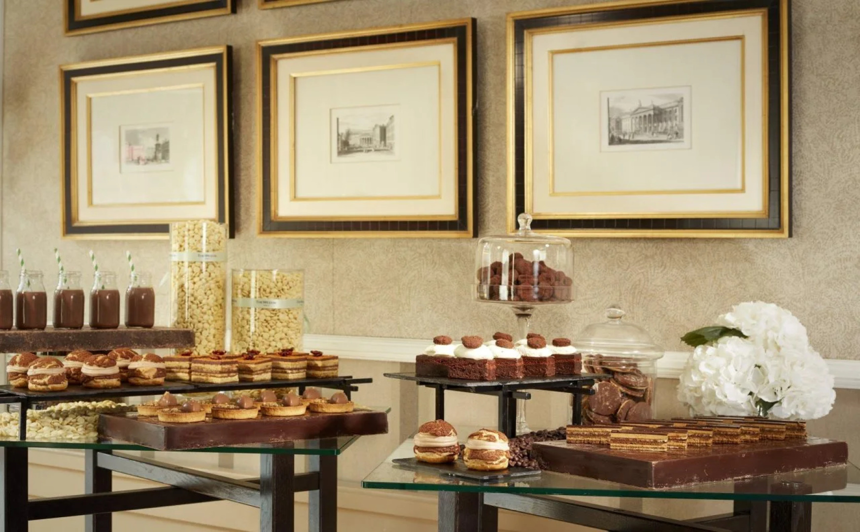 The College Green Hotel Dublin, Autograph Collection