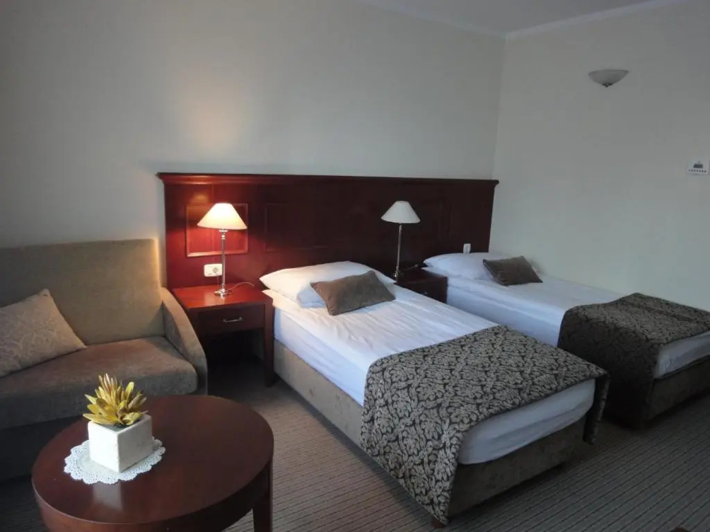 Hotel Cateski dvorec